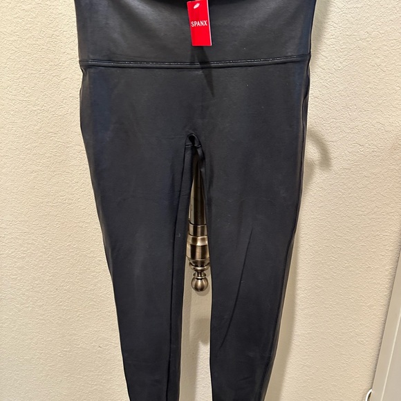 SPANX Kids Charcoal Leggings - Picture 1 of 3